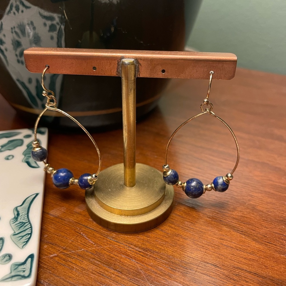 Pendant earrings gold and blue stones